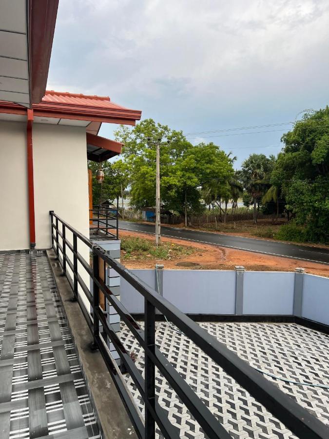 Sunset Chalet Mullaittivu Exterior foto